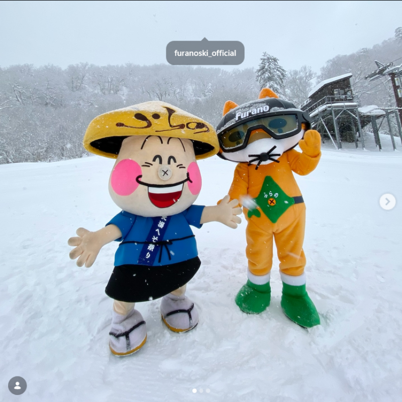 Furanon with his buddy, Navel Festival Boy