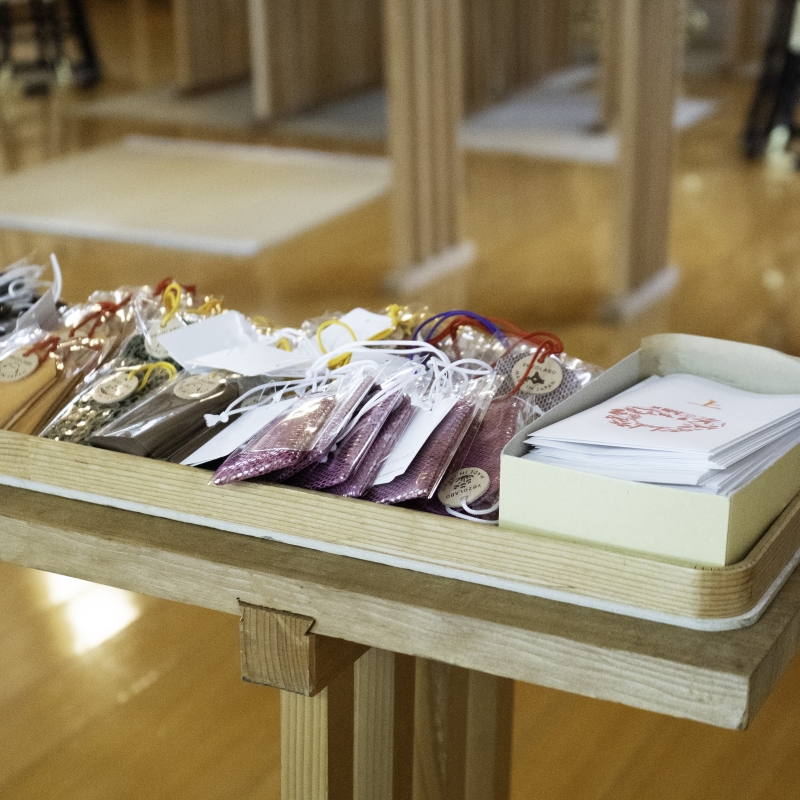 当社の氏神神社である赤平市の赤平神社で「旅の安全」を願ってご祈祷いただいています。